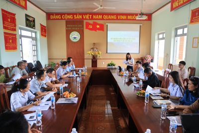 Hội thảo &ldquo;Thử nghiệm nh&acirc;n giống v&agrave; ph&aacute;t triển sản phẩm từ Cốt to&aacute;i bổ (Drynaria bonii) tại tỉnh Đắk N&ocirc;ng (cũ)