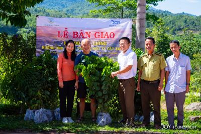 Ban Quản lý Vườn quốc gia Tà Đùng tiếp nhận cây giống để thực hiện kế hoạch trồng rừng, trồng cây phân tán năm 2024 và phát động “Tết trồng cây đời đời nhớ ơn Bác Hồ”
