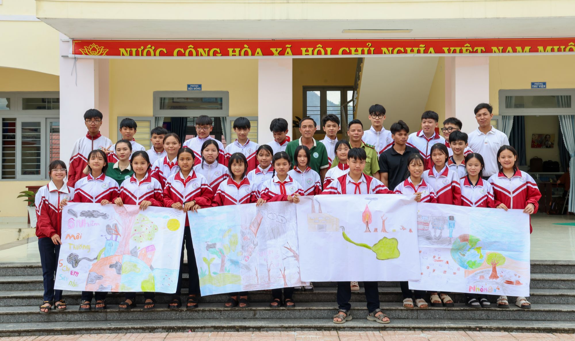 Câu lạc bộ “Xanh” lan tỏa ý thức bảo vệ môi trường trong học sinh vùng đệm Vườn quốc gia Tà Đùng