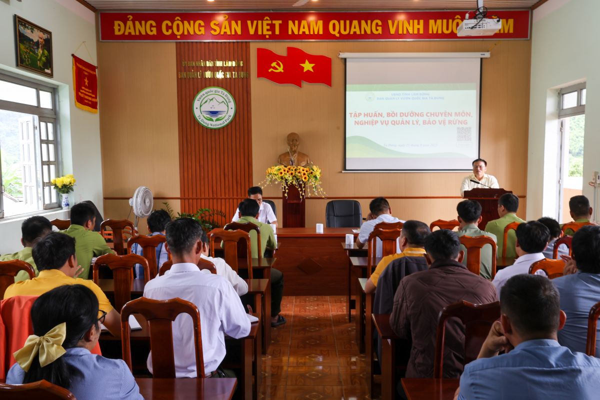 Khai mạc lớp tập huấn, bồi dưỡng chuyên môn, nghiệp vụ quản lý, bảo vệ rừng tại Vườn quốc gia Tà Đùng